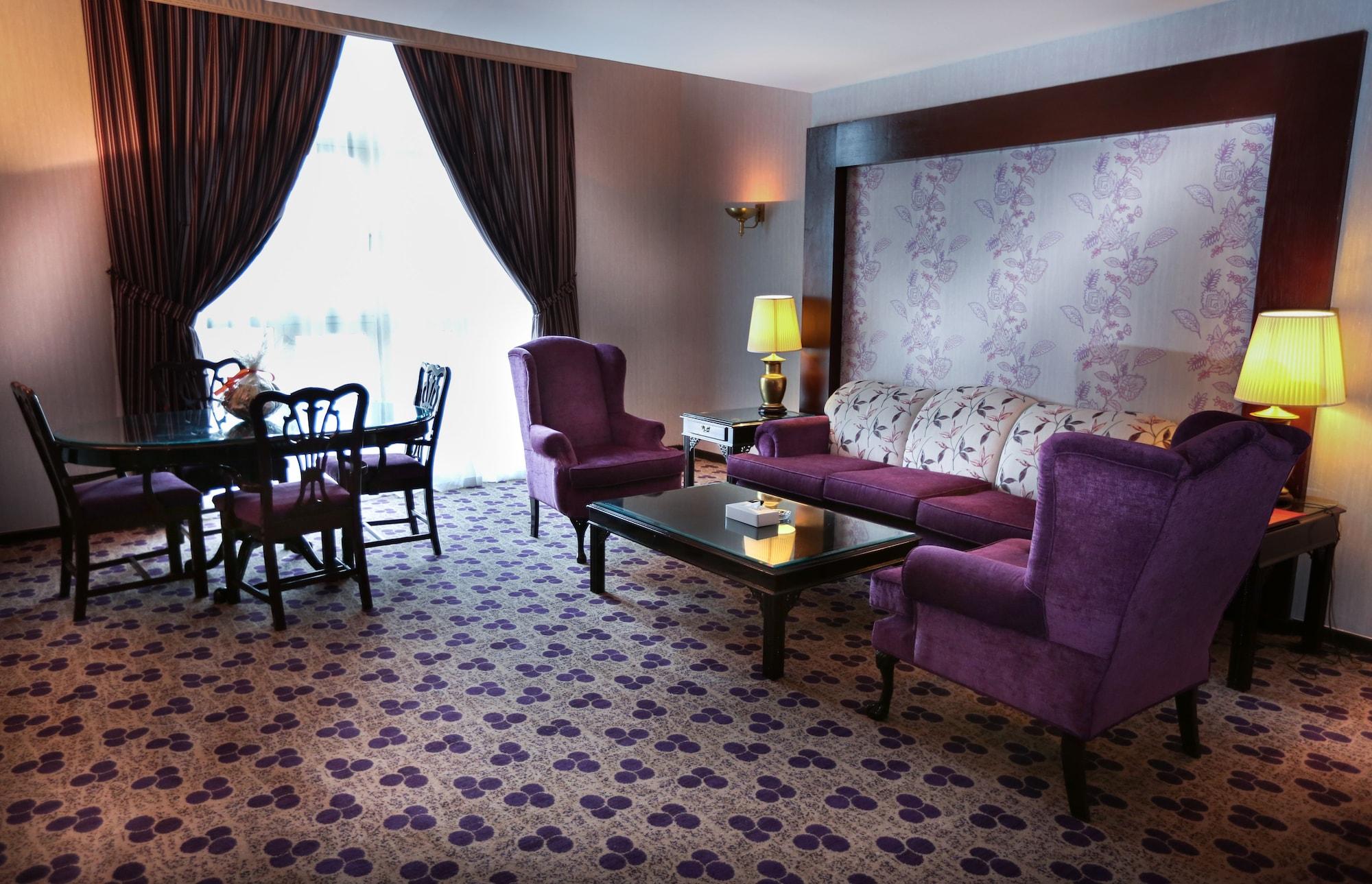Hawthorn Suites By Wyndham Khobar Bagian luar foto