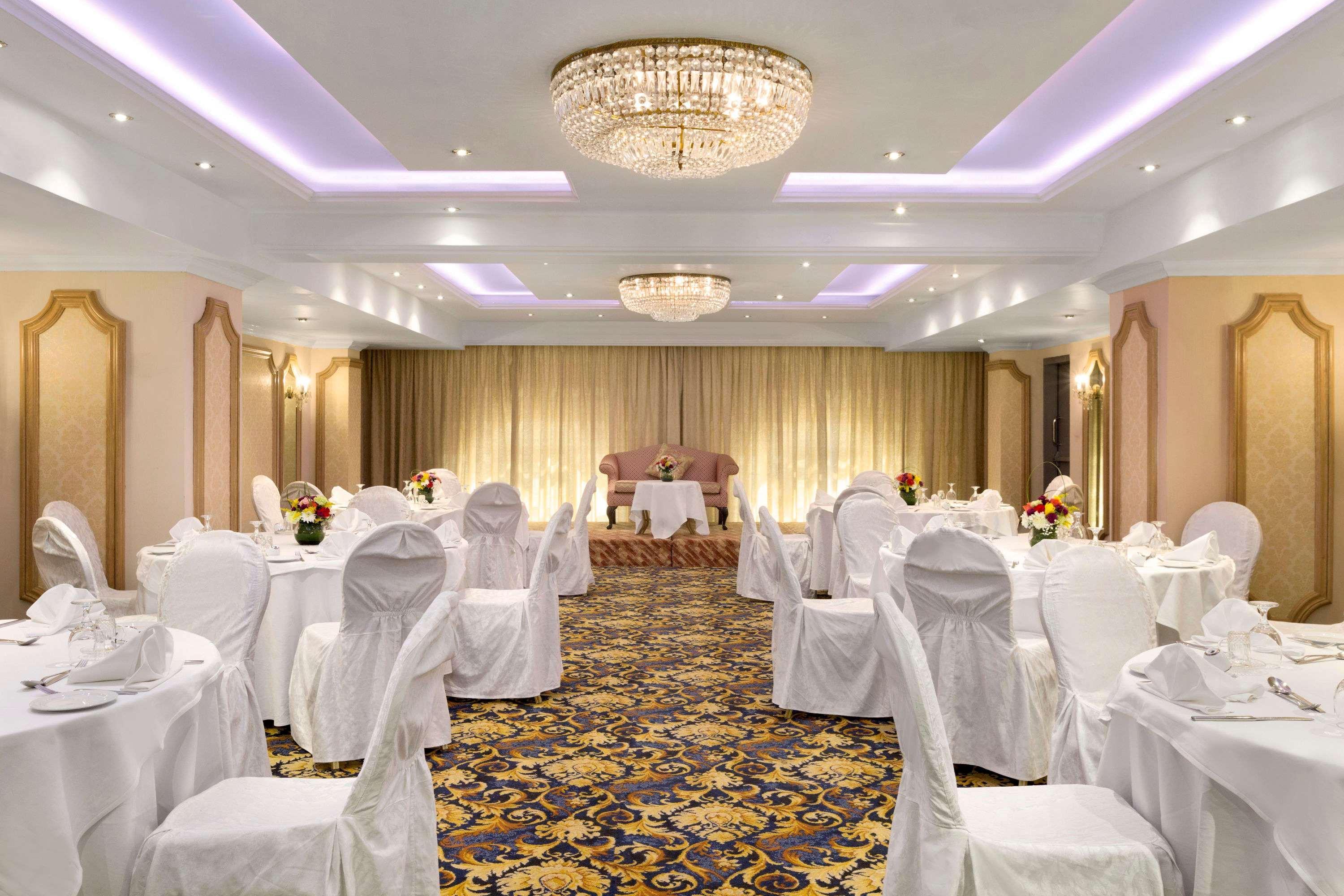 Hawthorn Suites By Wyndham Khobar Bagian luar foto